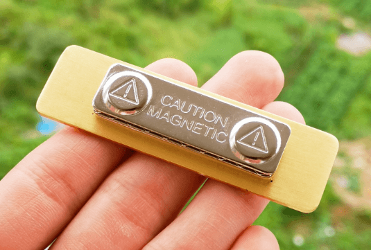 Custom metal name tag, magnetic